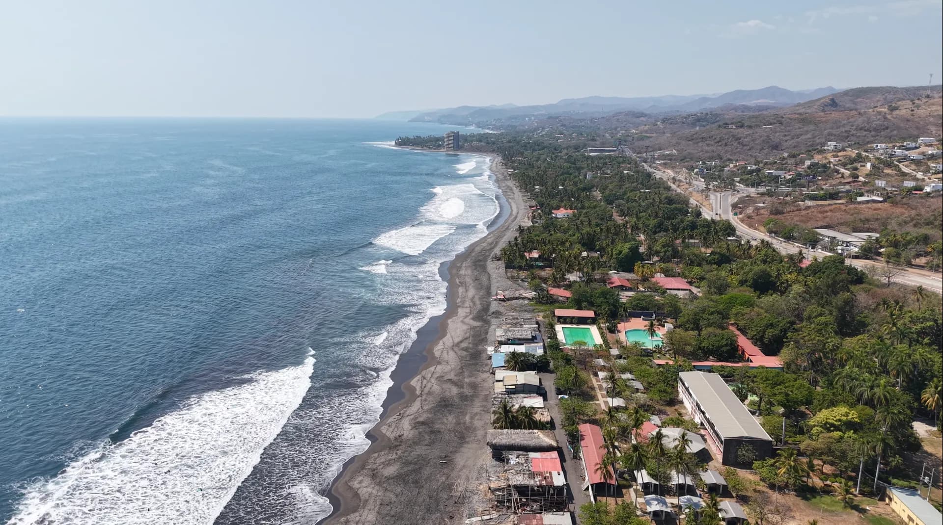 ¡Oportunidad de inversión en el corazón de surf city!