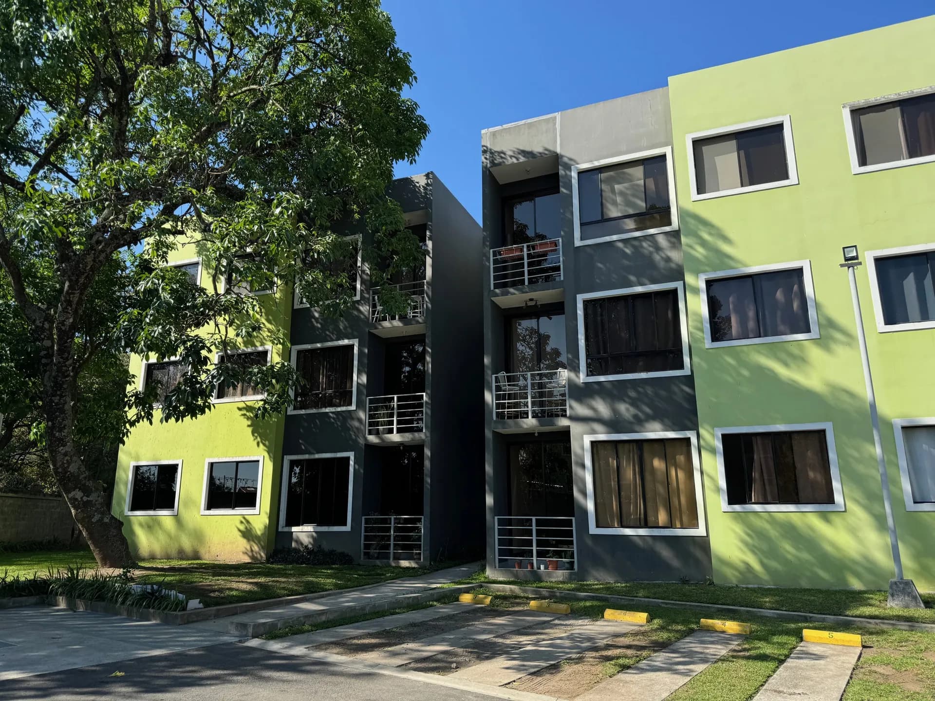 Apartamento en Venta en Colonia Escalon (Zona Universidad Evangelica)
